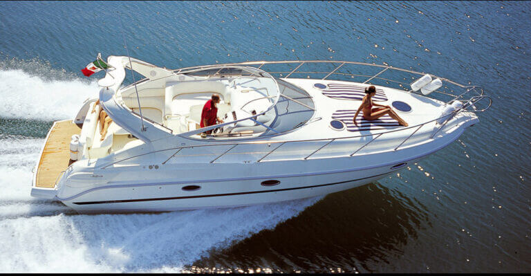 skippered-luxury-motor-boats-for-hiring-menorca